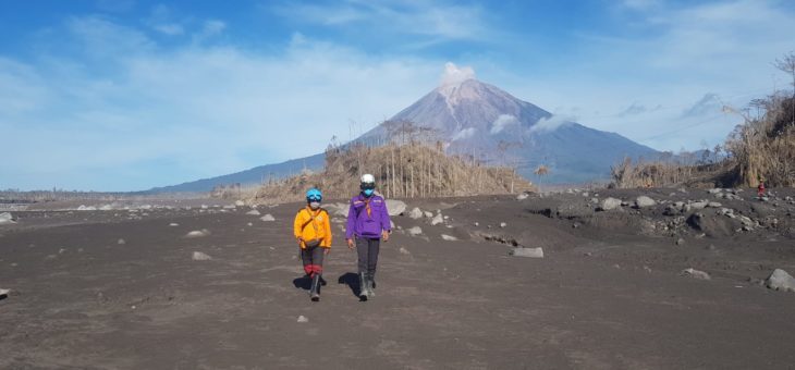 Mapala STACIA UMJ Terjunkan Anggota dalam Bencana Erupsi Gunung Semeru